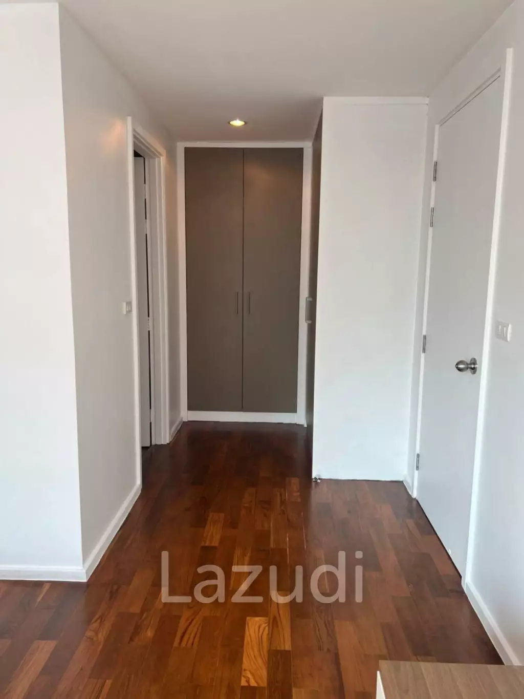2 Bedroom 2 Bathroom 80 Sq.m Siri On 8