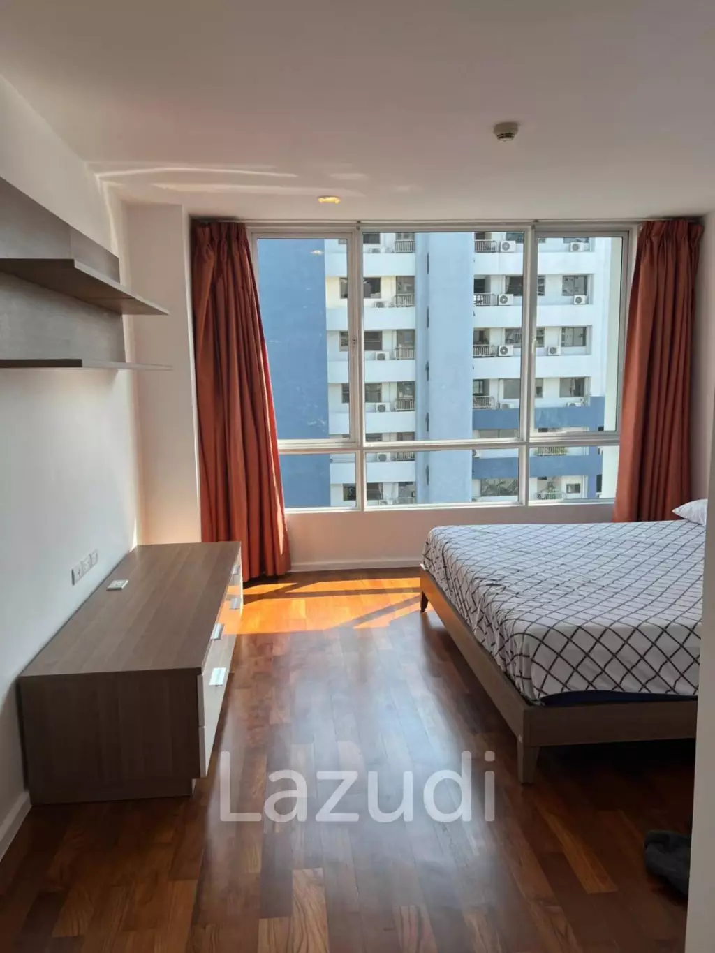 2 Bedroom 2 Bathroom 80 Sq.m Siri On 8