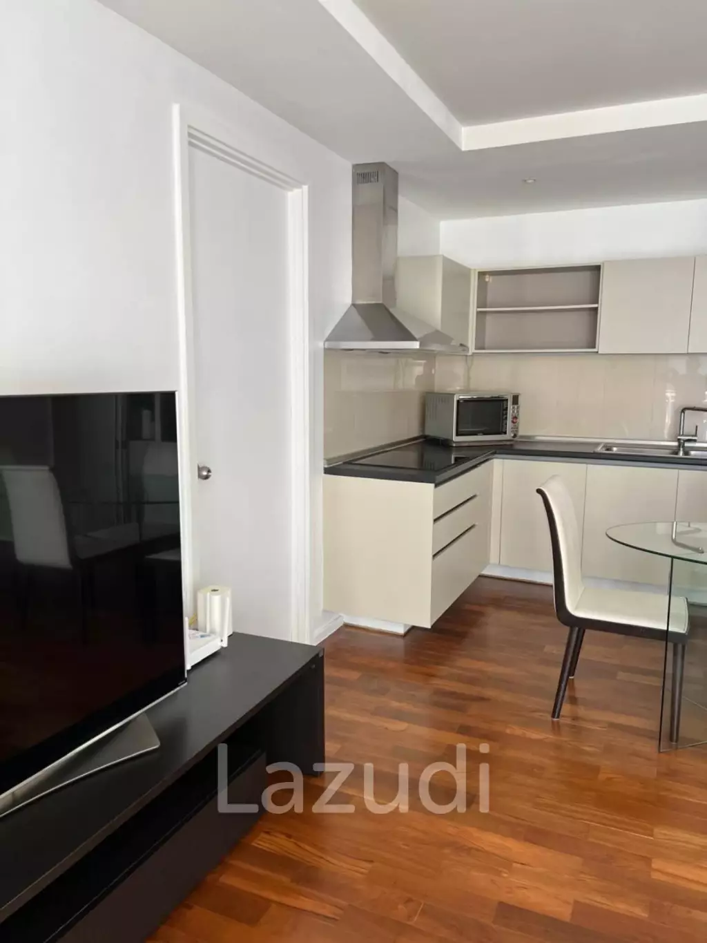 2 Bedroom 2 Bathroom 80 Sq.m Siri On 8