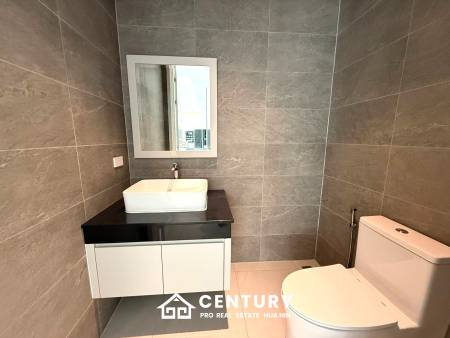 650 ตร.ม 3 เตียง 3 อาบน้ำ วิลล่า For ขาย