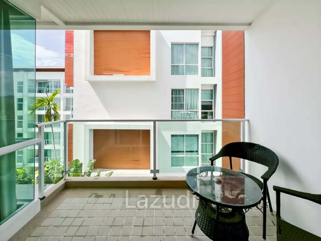 The Breeze Condo - Spacious 1-Bedroom Corner Unit