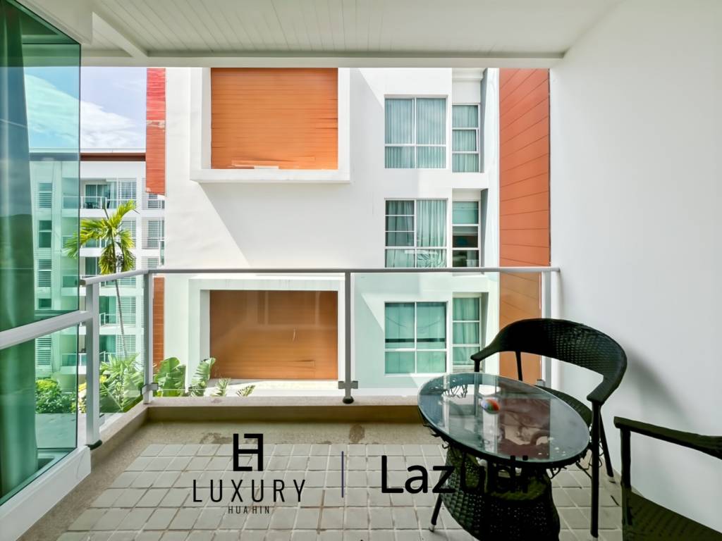 The Breeze Condo - Spacious 1-Bedroom Corner Unit