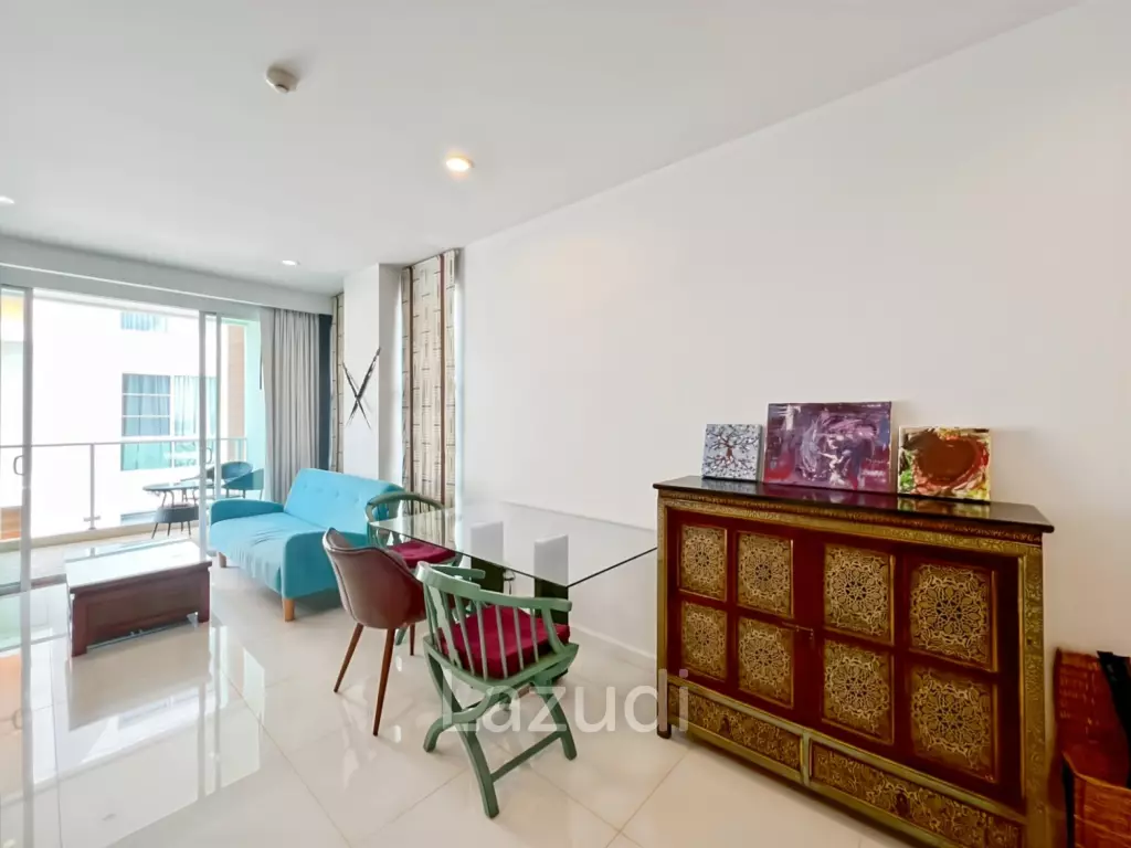 The Breeze Condo - Spacious 1-Bedroom Corner Unit
