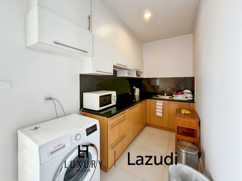 The Breeze Condo - Spacious 1-Bedroom Corner Unit