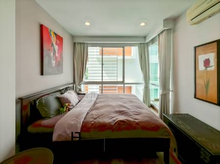 The Breeze Condo - Spacious 1-Bedroom Corner Unit
