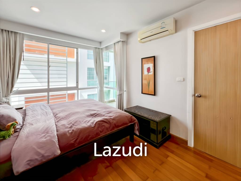 The Breeze Condo - Spacious 1-Bedroom Corner Unit