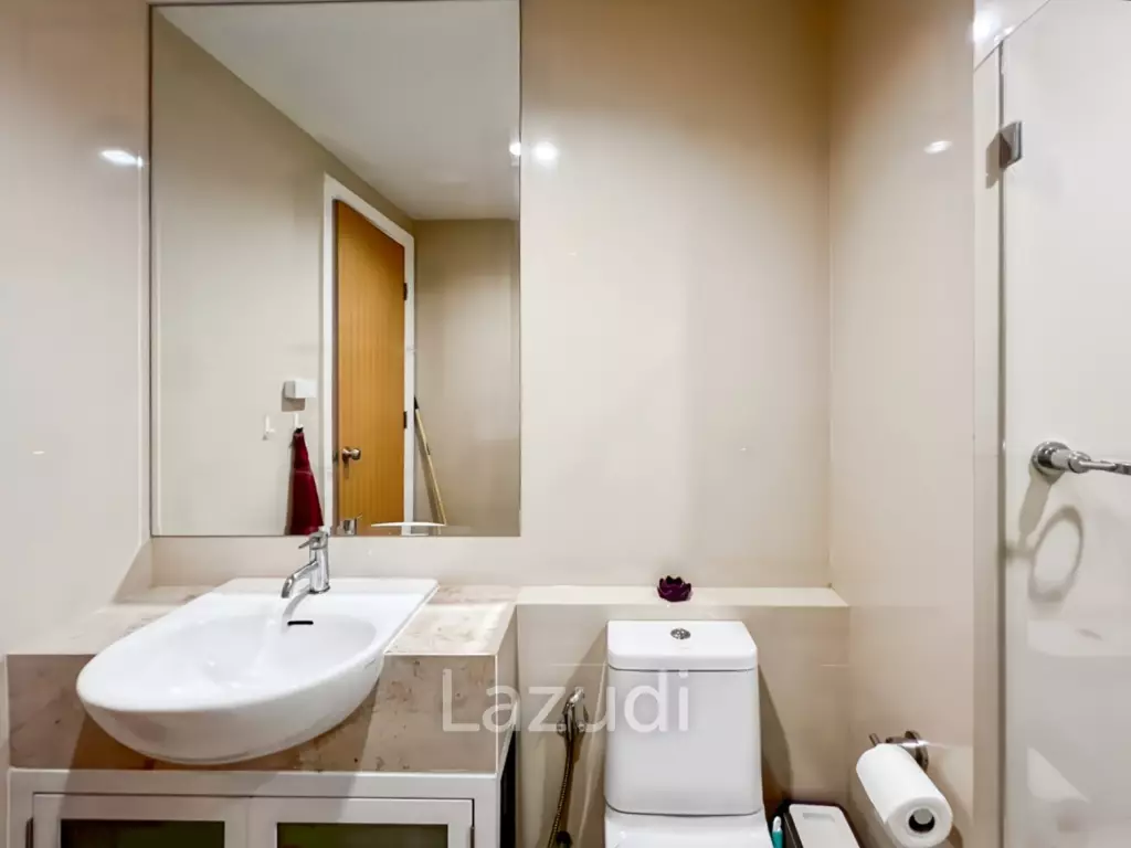 The Breeze Condo - Spacious 1-Bedroom Corner Unit