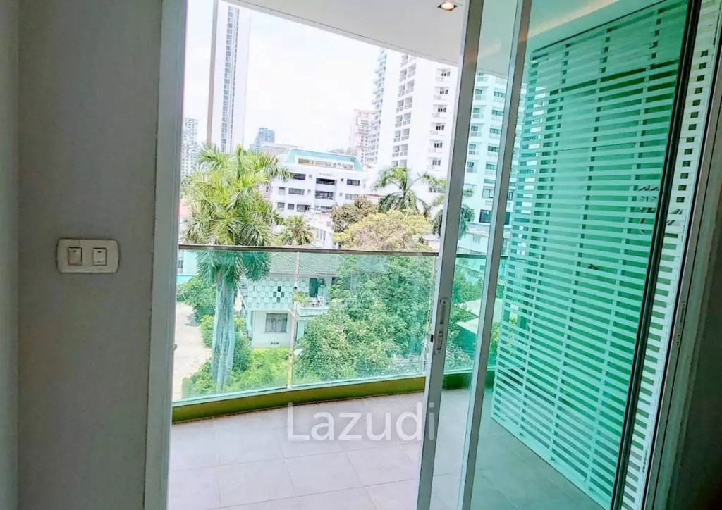 1 Bedroom 1 Bathroom 50 Sq.m Beverly 33
