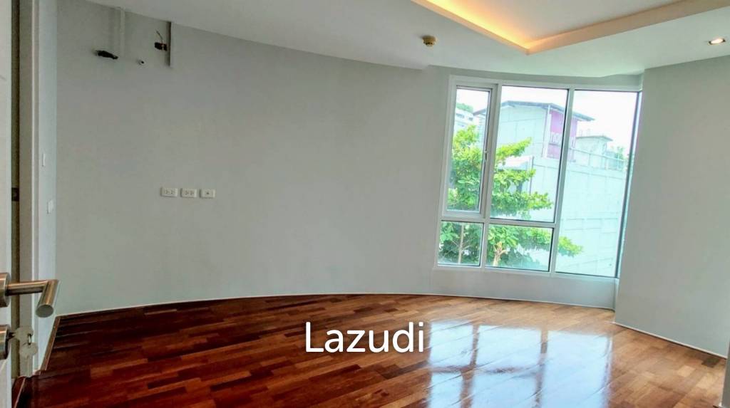 1 Bedroom 1 Bathroom 50 Sq.m Beverly 33