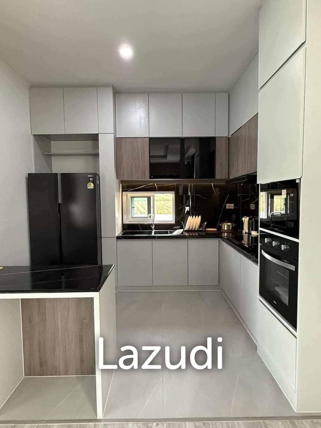 5 Bedrooms 5 Bathrooms 260 SQ.M. Araya Home