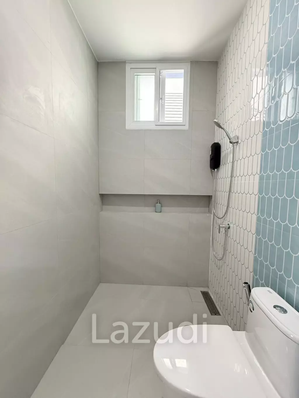 5 Bedrooms 5 Bathrooms 260 SQ.M. Araya Home