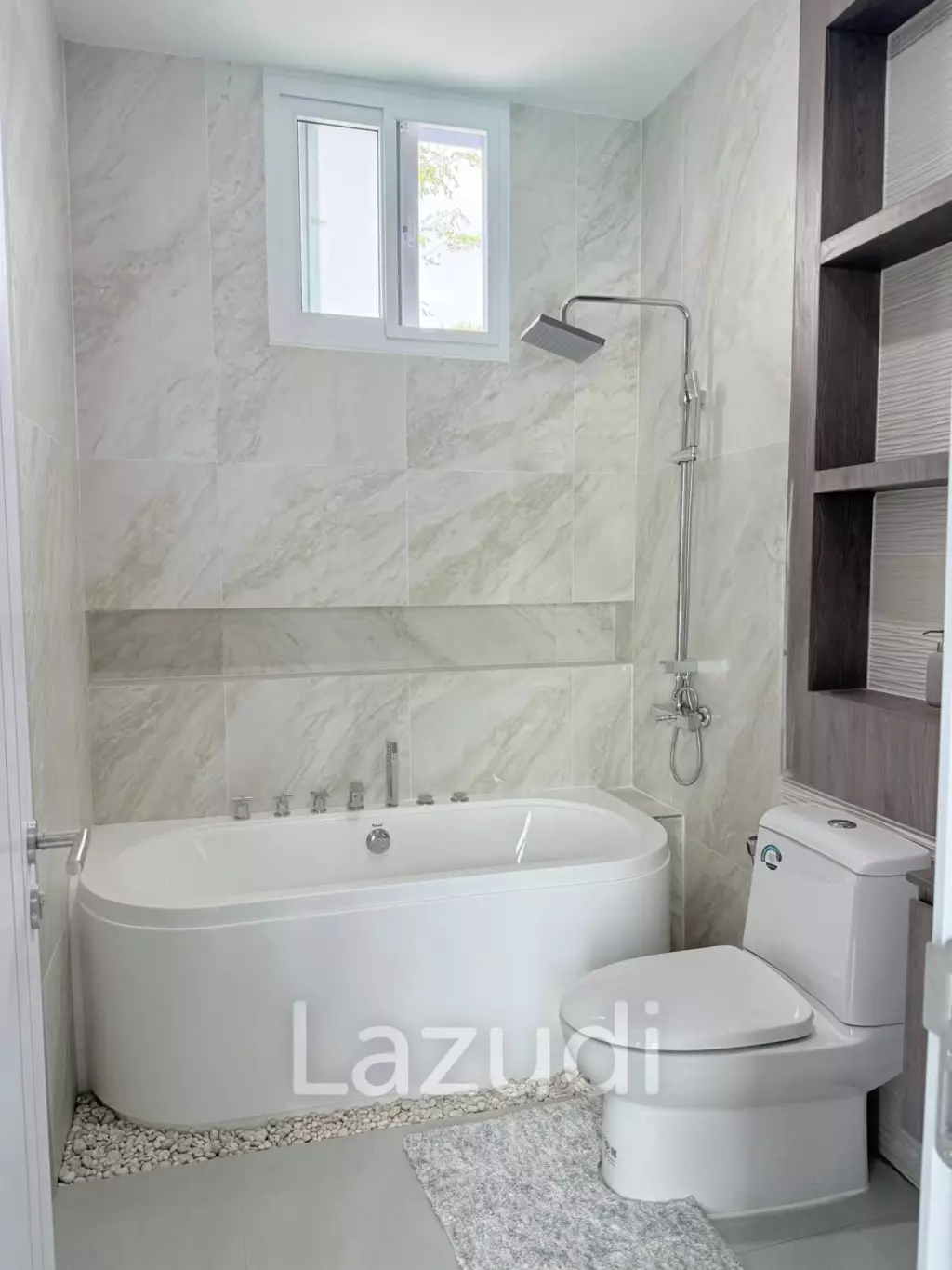 5 Bedrooms 5 Bathrooms 260 SQ.M. Araya Home