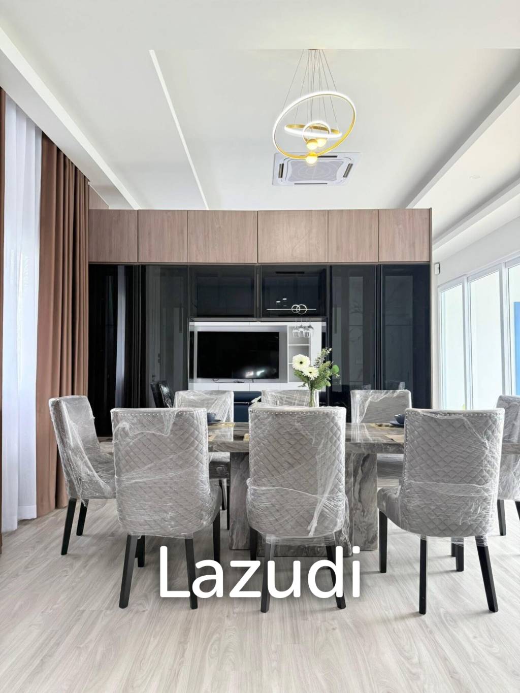 5 Bedrooms 5 Bathrooms 260 SQ.M. Araya Home