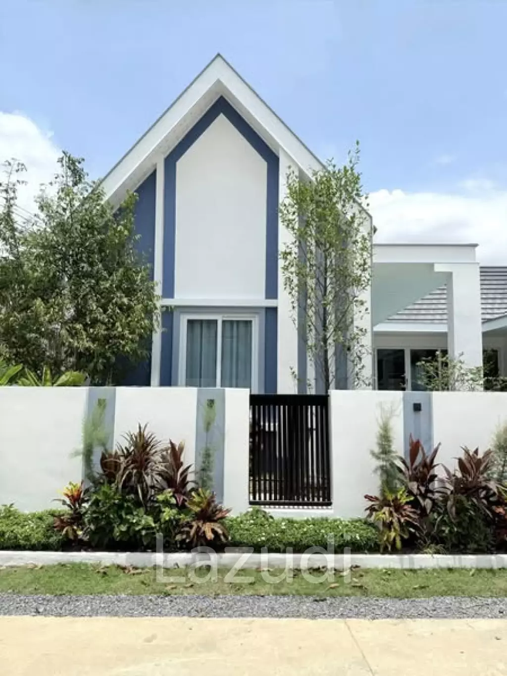 5 Bedrooms 5 Bathrooms 260 SQ.M. Araya Home