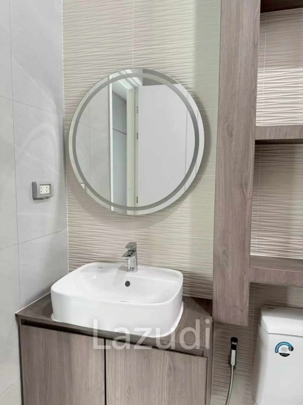 5 Bedrooms 5 Bathrooms 260 SQ.M. Araya Home