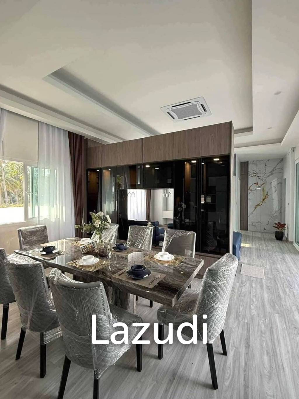 5 Bedrooms 5 Bathrooms 260 SQ.M. Araya Home