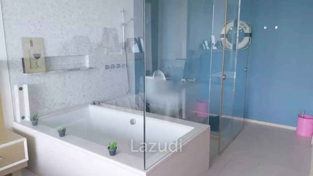 Beachfront Modern Condo 2 bed 2 bath.