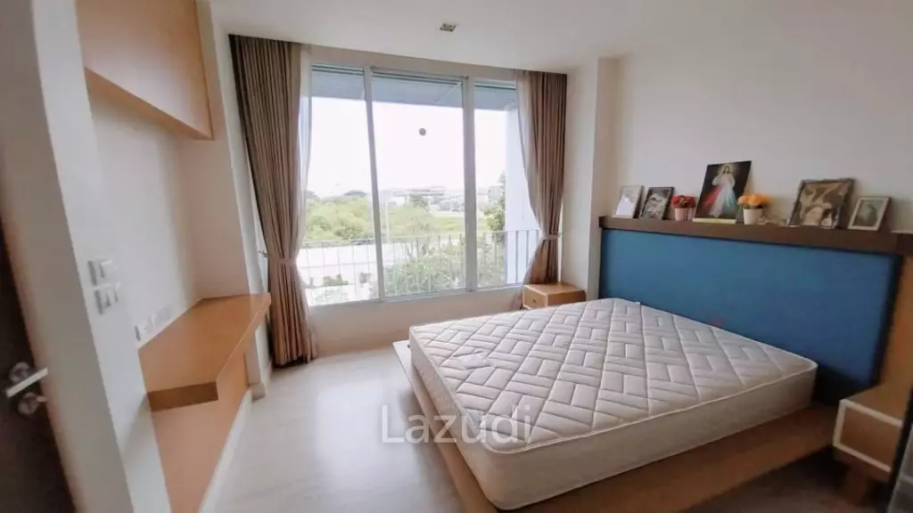Beachfront Modern Condo 2 bed 2 bath.