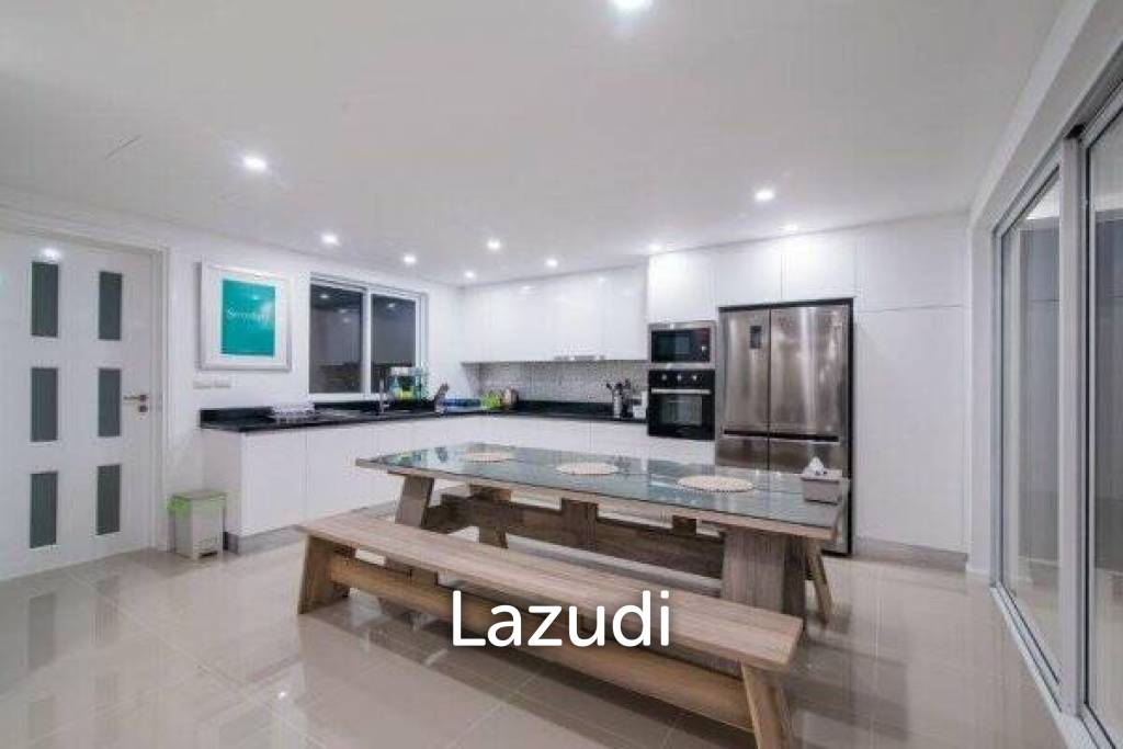 838 Sqm 4 Bed 4 Bath Villa For Sale