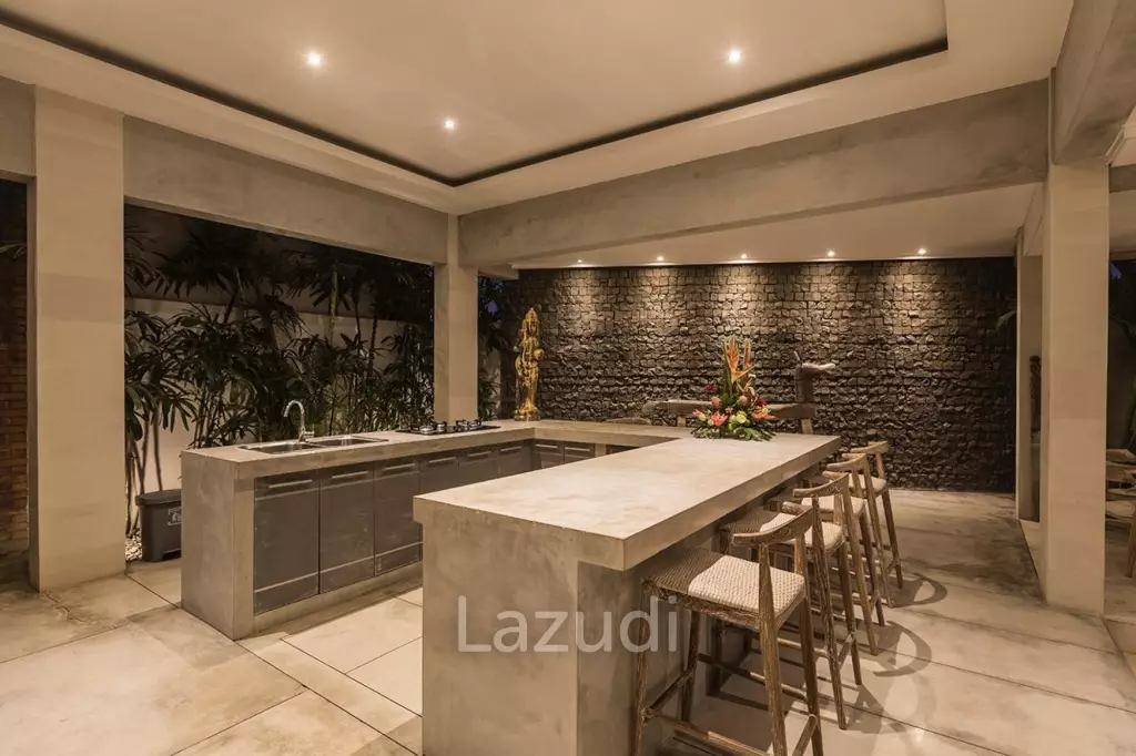 Luxury art deco Villa in prime area of Seminyak