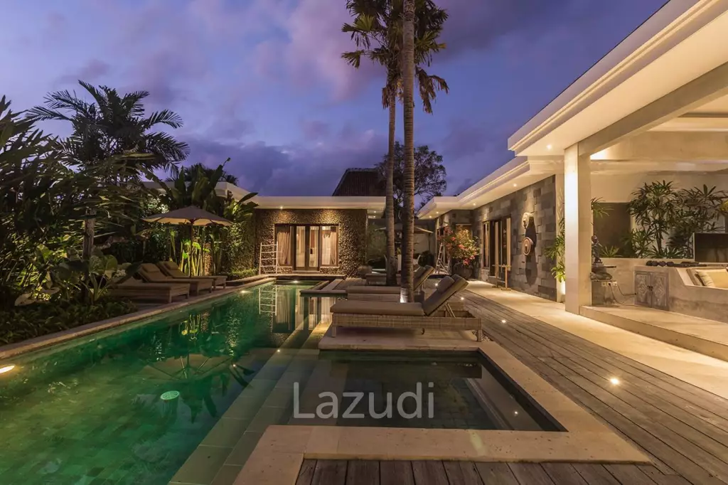 Luxury art deco Villa in prime area of Seminyak