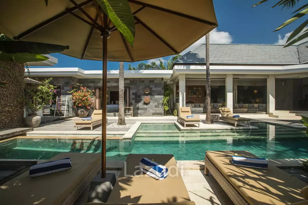 Luxury art deco Villa in prime area of Seminyak