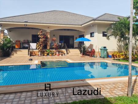 Cha Am / Green Beach Village: Villa avec piscine de 3 chambres sur un terrain de 300 qm.