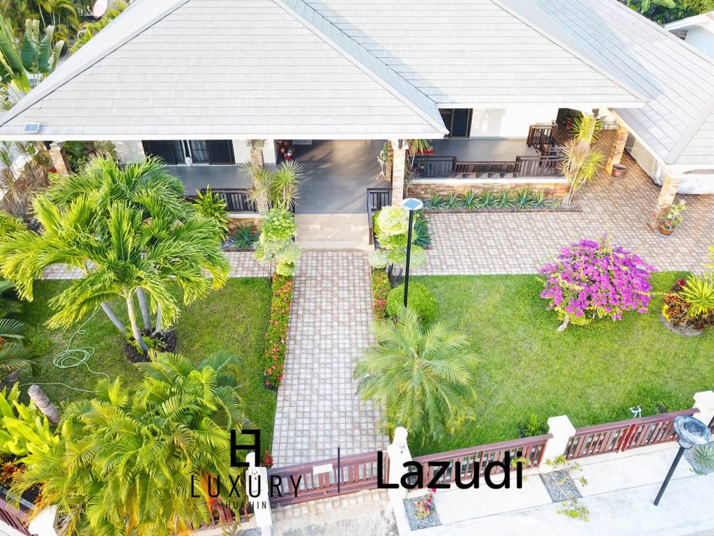 Cha Am / Green Beach Village: Villa avec piscine de 3 chambres sur un terrain de 300 qm.