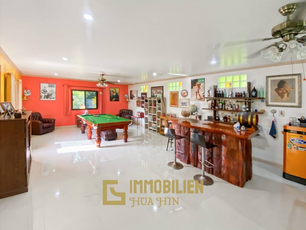 Cha Am / Green Beach Village: Villa avec piscine de 3 chambres sur un terrain de 300 qm.