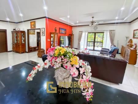 Cha Am / Green Beach Village: Villa avec piscine de 3 chambres sur un terrain de 300 qm.