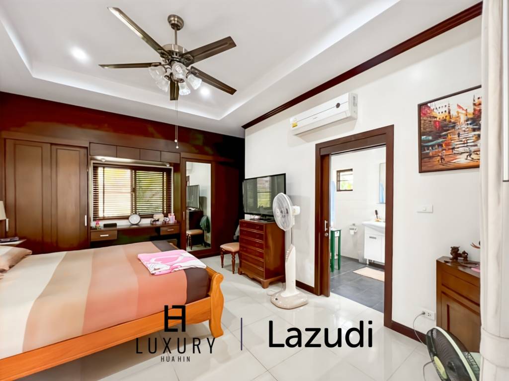 Cha Am / Green Beach Village: Villa avec piscine de 3 chambres sur un terrain de 300 qm.