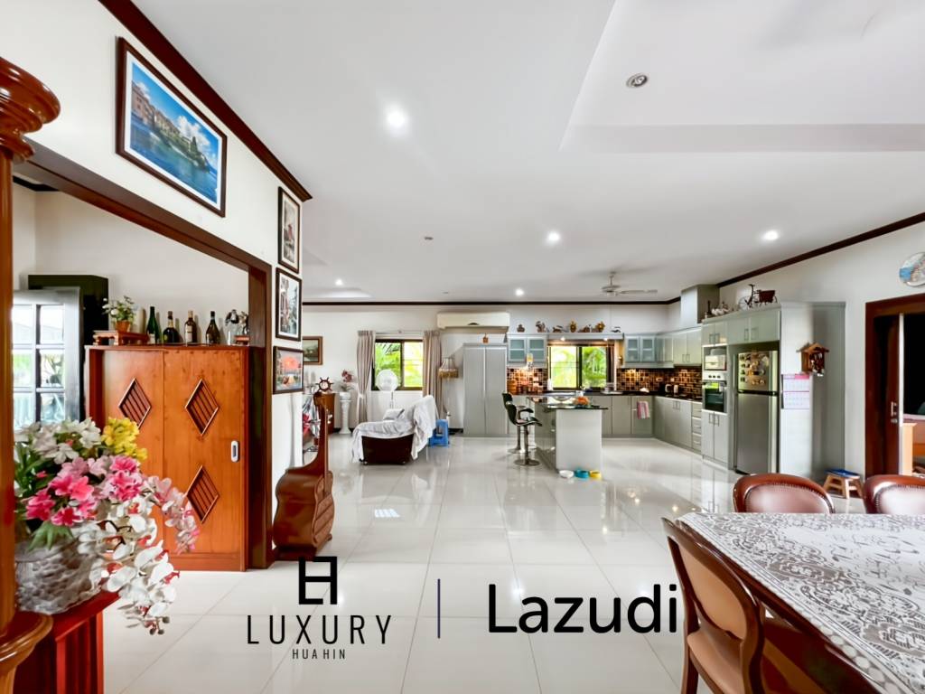 Cha Am / Green Beach Village: Villa avec piscine de 3 chambres sur un terrain de 300 qm.