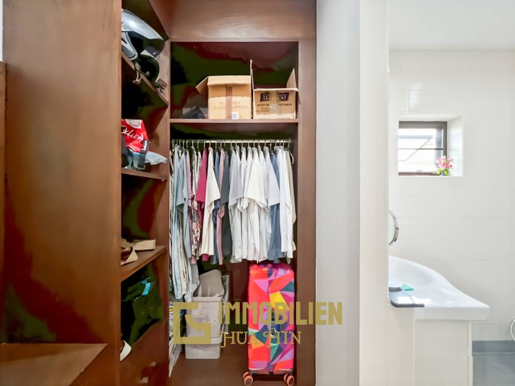 Cha Am / Green Beach Village: Villa avec piscine de 3 chambres sur un terrain de 300 qm.