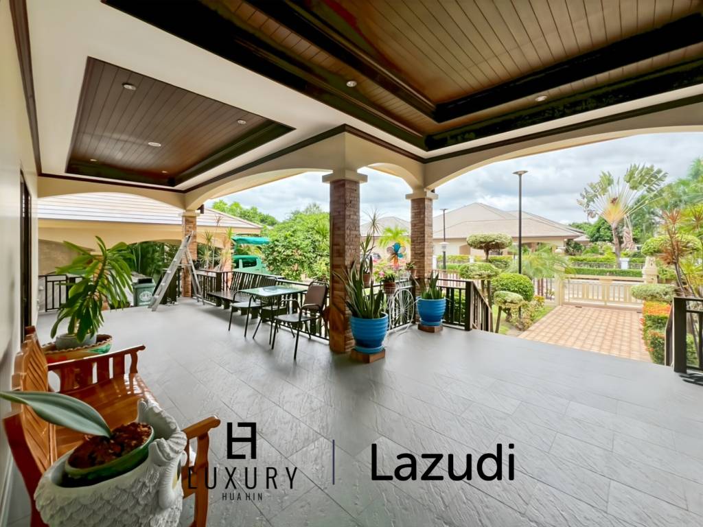 Cha Am / Green Beach Village: Villa avec piscine de 3 chambres sur un terrain de 300 qm.