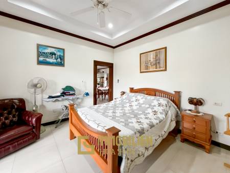 Cha Am / Green Beach Village: Villa avec piscine de 3 chambres sur un terrain de 300 qm.