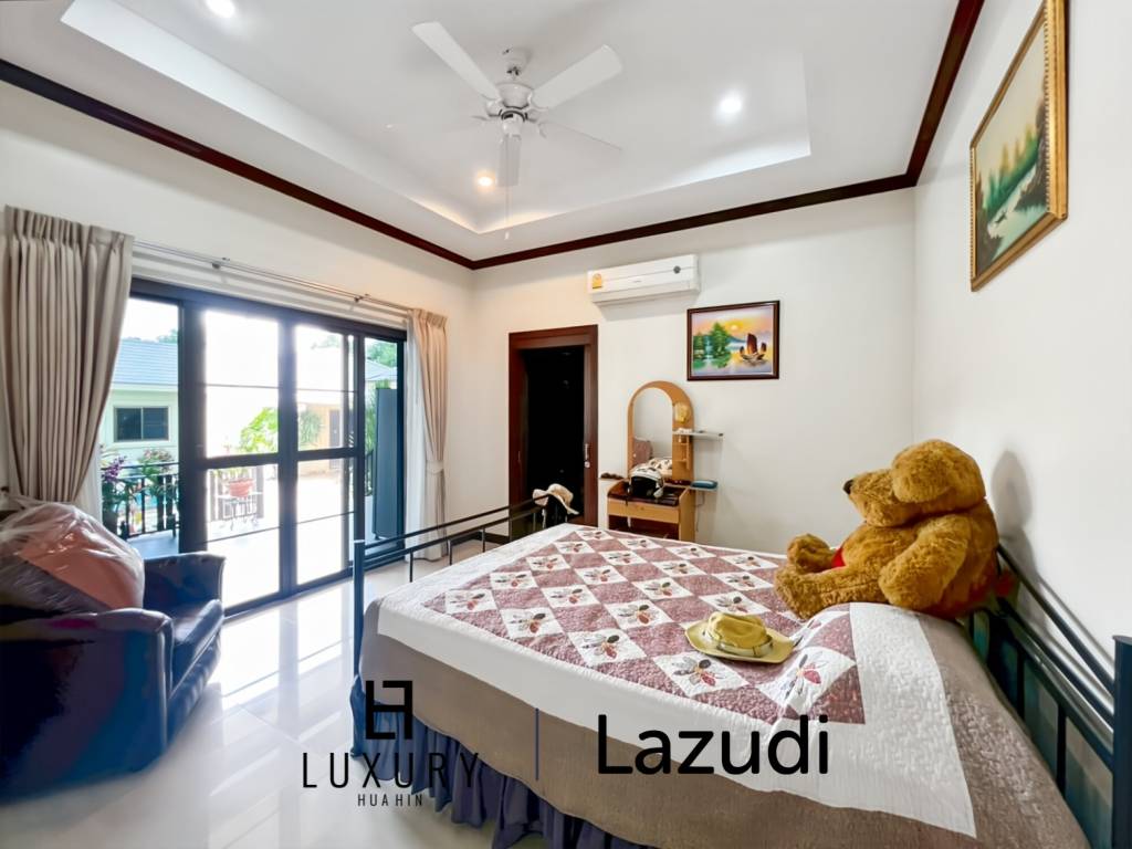 Cha Am / Green Beach Village: Villa avec piscine de 3 chambres sur un terrain de 300 qm.