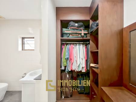 Cha Am / Green Beach Village: Villa avec piscine de 3 chambres sur un terrain de 300 qm.