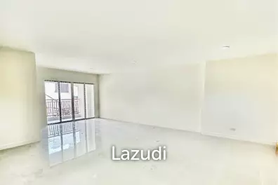 BAAN KLANG CONDO : Great value 2 bed with 130 SQM.
