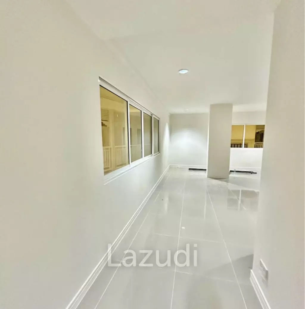 BAAN KLANG CONDO : Great value 2 bed with 130 SQM.
