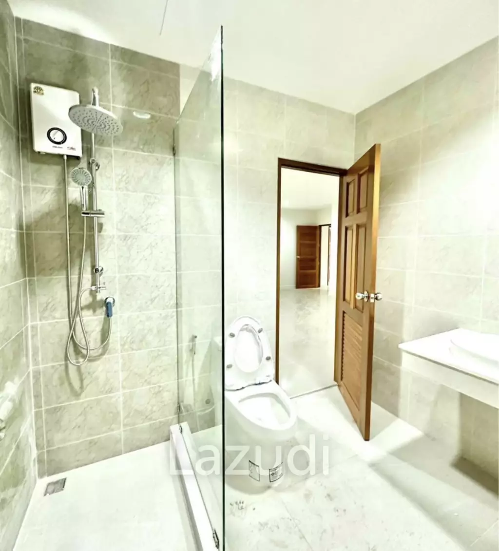 BAAN KLANG CONDO : Great value 2 bed with 130 SQM.
