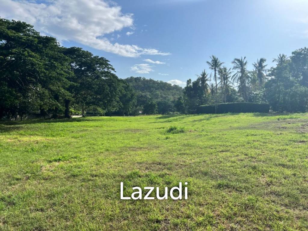 PALM HILLS : 2400 sqm Plot