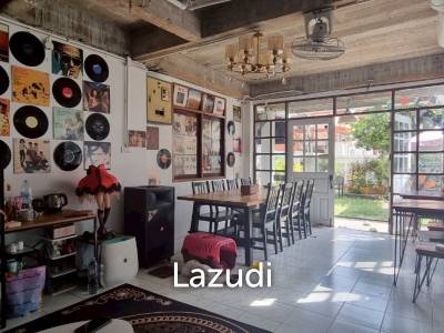 Restaurant Bar And Guest House In Central Pattaya