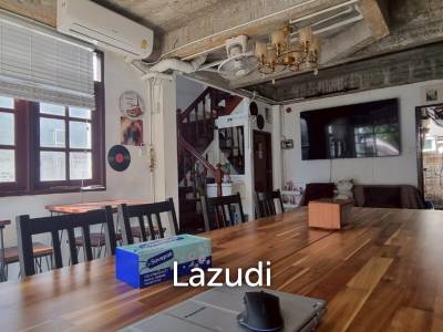 Restaurant Bar And Guest House In Central Pattaya