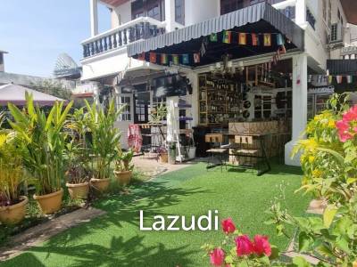 Restaurant Bar And Guest House In Central Pattaya