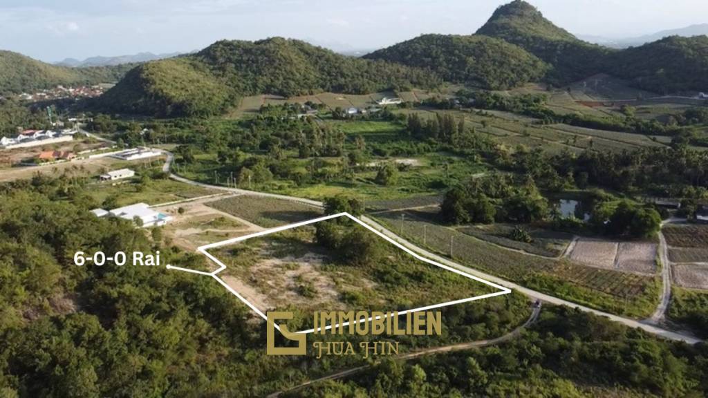 Investitionsmöglichkeit: Erstklassiges Grundstück mit atemberaubendem Bergblick