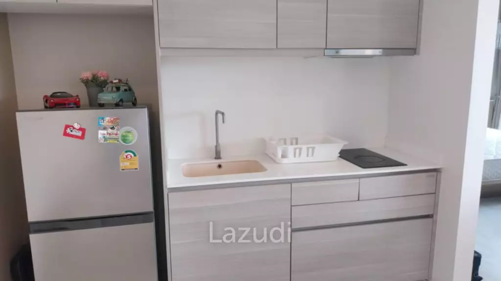 Ocas: Beachfront 2-Bedroom Condo with Resort-Style
