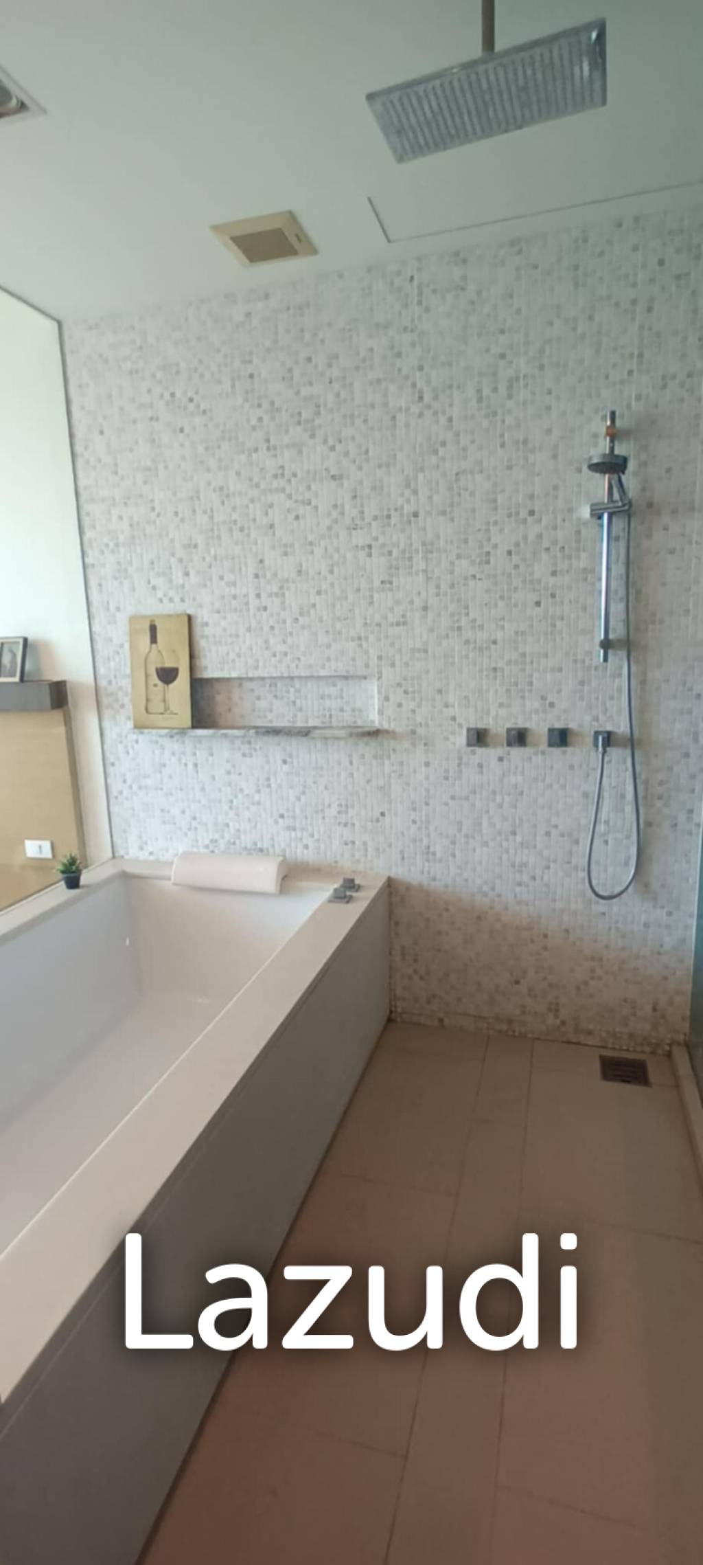 Ocas: Beachfront 2-Bedroom Condo with Resort-Style