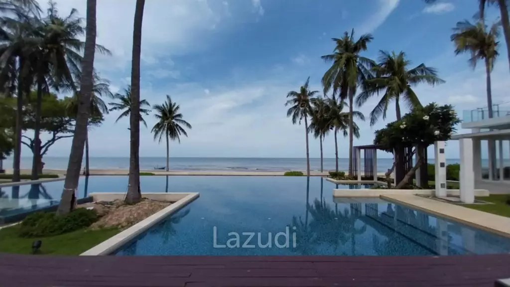 Ocas: Beachfront 2-Bedroom Condo with Resort-Style
