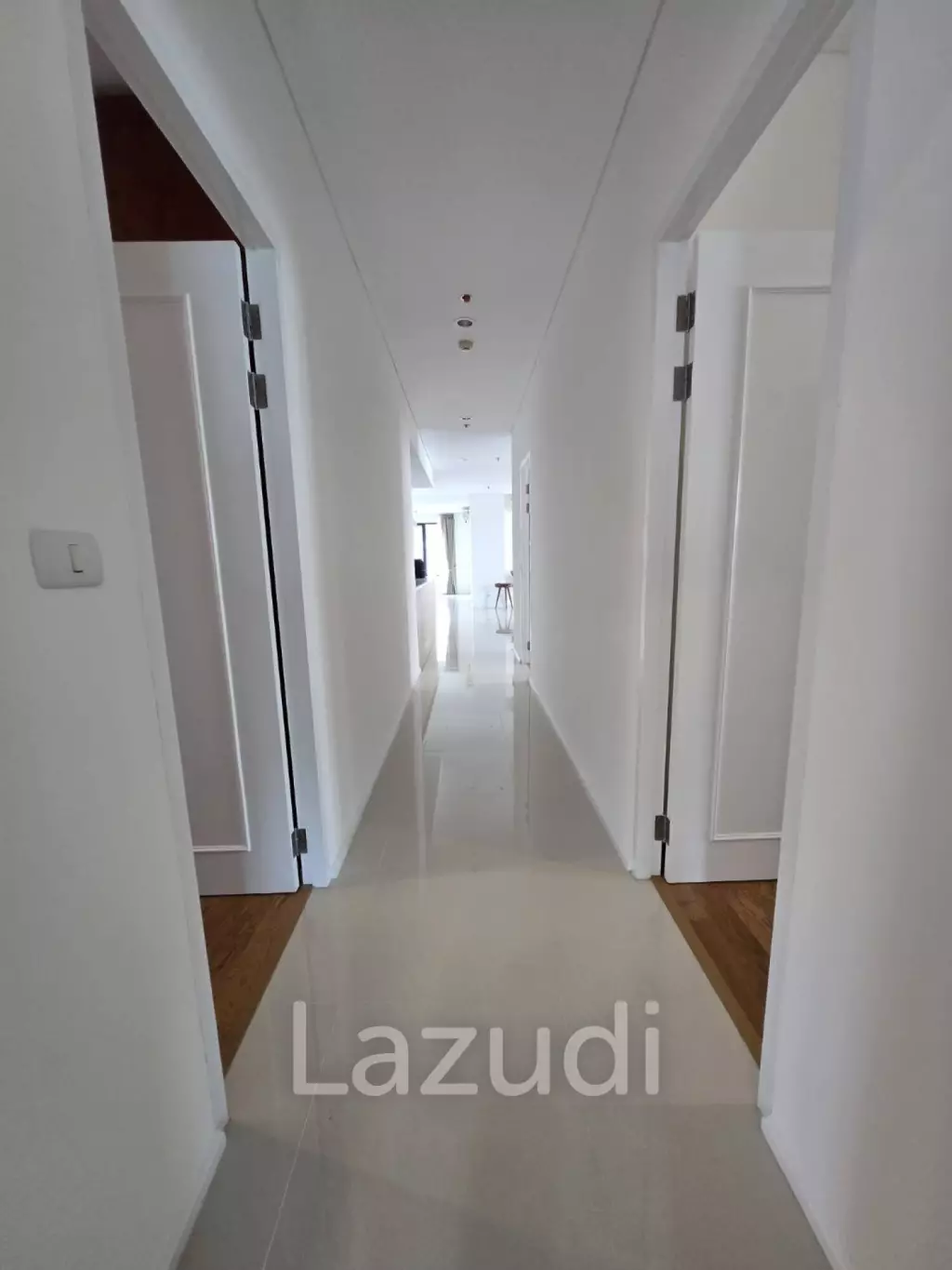 Villa Asoke Penthouse   348.80 SQ.M 5 Bed 5 Bath