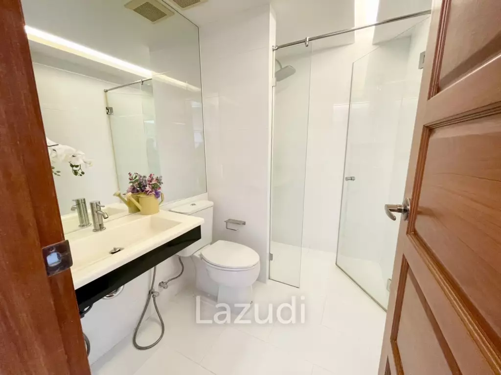 1 Bedroom 1 Bathroom 32 SQ.M Emerald Residence Ratchada